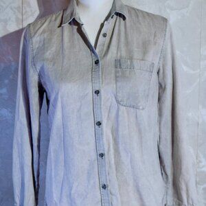 American Eagle Women's Small Light Wash Denim Button Down Shirt